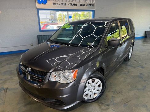 Used 2016 Dodge Grand Caravan SE w/ Quick Order Package 29E SE FWD image 1