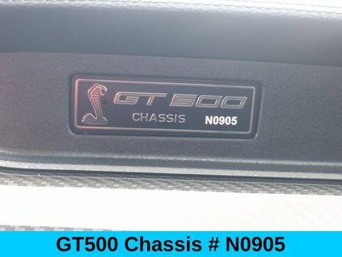 Used 2022 Ford Mustang Shelby GT500 w/ Carbon Fiber Track Pack RWD image 8