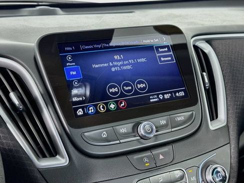 Used 2025 Chevrolet Malibu LT FWD image 14