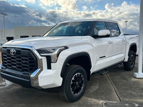 New 2026 Toyota Tundra SR5 image 3