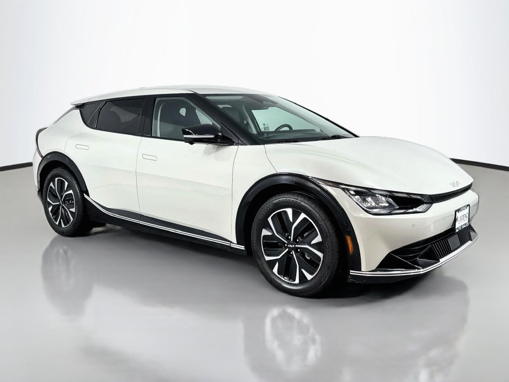 Used 2022 Kia EV6 Wind w/ Wind Technology Package AWD/4WD image 4