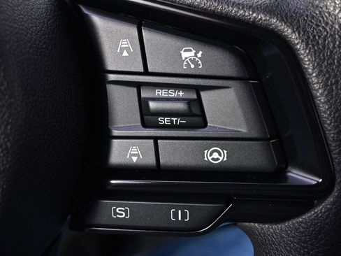 Certified 2025 Subaru Crosstrek 2.0i image 32