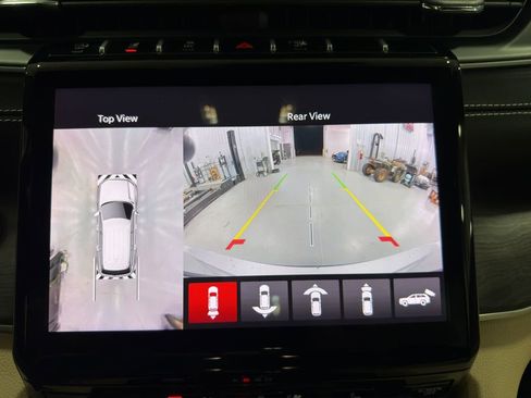 Used 2024 Jeep Grand Cherokee L Limited w/ Luxury Tech Group II image 36