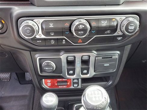 Used 2021 Jeep Wrangler Rubicon image 27