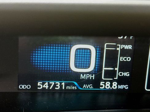 Certified 2020 Toyota Prius XLE w/ Premium Convenience Package image 5