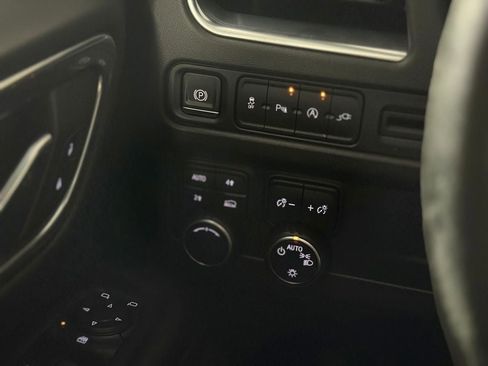 Used 2021 Chevrolet Tahoe LT AWD/4WD image 22