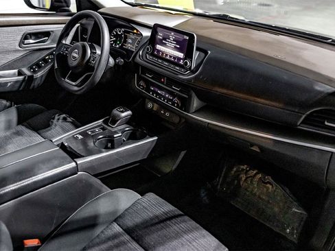 Used 2023 Nissan Rogue SV image 26