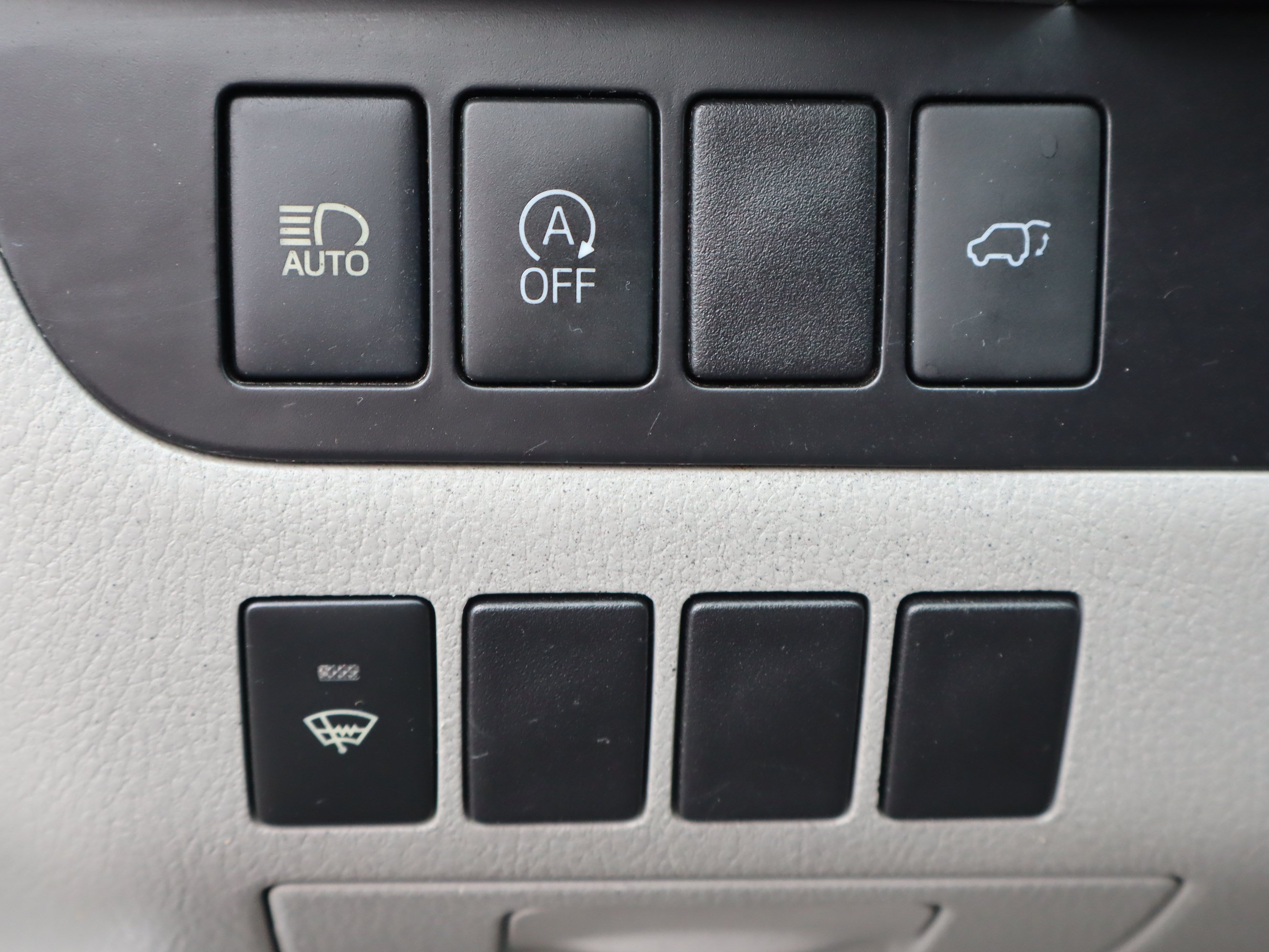 Used 2019 Toyota Highlander XLE FWD image 20