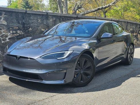 Used 2023 Tesla Model S AWD image 2