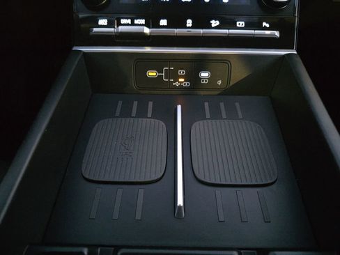 Used 2025 Hyundai Santa Fe XRT image 17