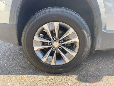 Used 2025 Chevrolet Equinox LT image 29