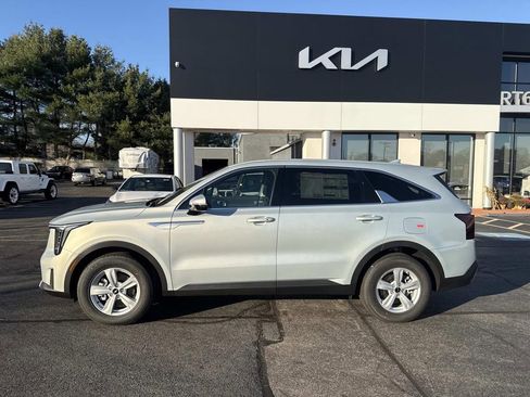 New 2026 Kia Sorento LX image 2