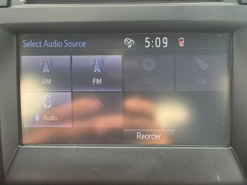 Used 2017 Toyota Camry SE FWD image 32