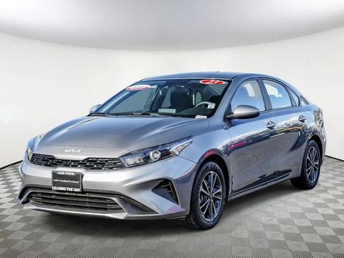 Certified 2023 Kia Forte LXS image 5