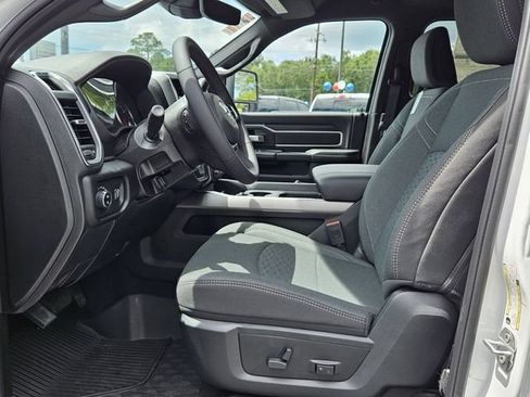 New 2025 RAM 2500 Big Horn AWD/4WD image 10