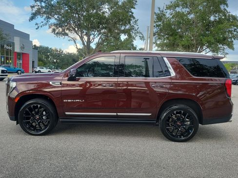 Used 2022 GMC Yukon Denali AWD/4WD image 9