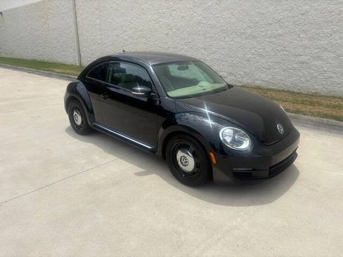 Used 2013 Volkswagen Beetle 2.5 FWD image 3
