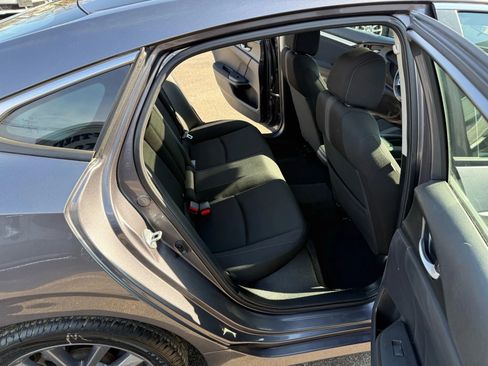 Used 2021 Honda Civic EX image 5