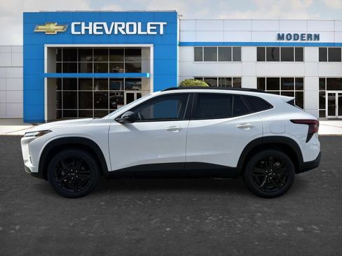 New 2026 Chevrolet Trax ACTIV image 2