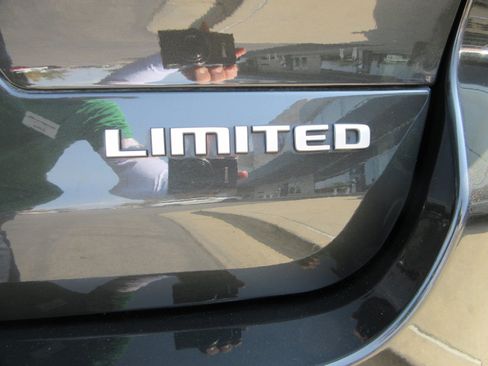 Used 2024 Jeep Grand Cherokee L Limited w/ Trailer Tow Package AWD/4WD image 10