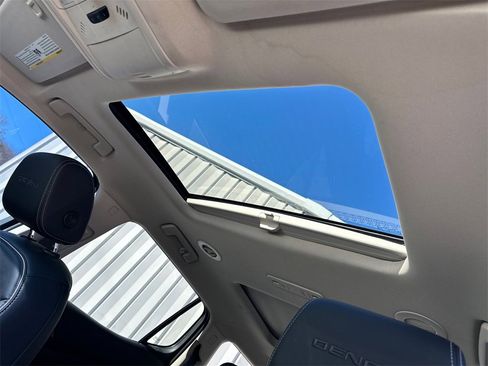 Used 2021 GMC Acadia Denali w/ LPO, Floor Liner Package image 33