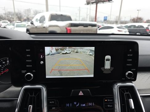 Used 2022 Kia Sorento SX image 21