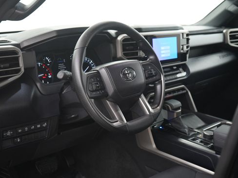 Used 2026 Toyota Tundra SR5 w/ SR5 Convenience Package AWD/4WD image 25