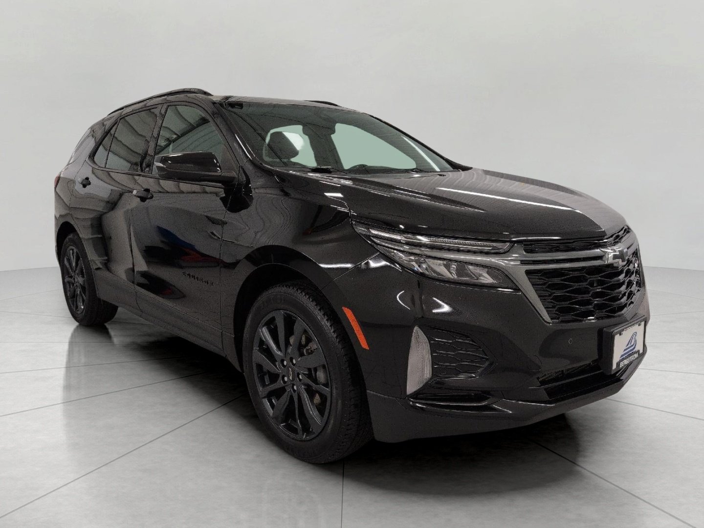 Used 2022 Chevrolet Equinox RS w/ RS Leather Package AWD/4WD image 1