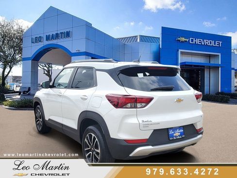 Used 2025 Chevrolet TrailBlazer LT AWD/4WD image 5