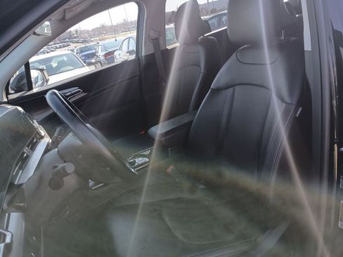 Certified 2024 Kia Sportage EX image 17