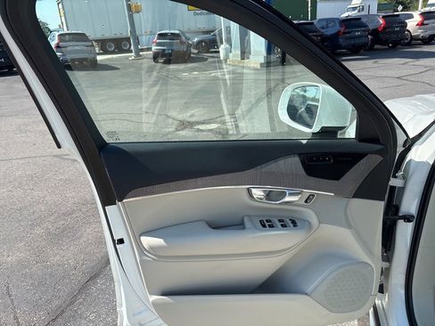 Used 2023 Volvo XC90 B6 Plus w/ Protection Package Premier AWD/4WD image 15