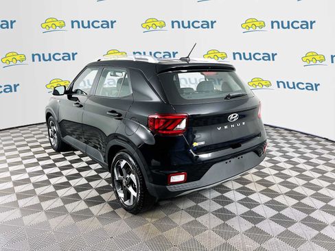 Certified 2026 Hyundai Venue SEL FWD image 5