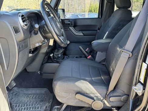 Used 2017 Jeep Wrangler Unlimited Sport w/ Quick Order Package 23S image 19