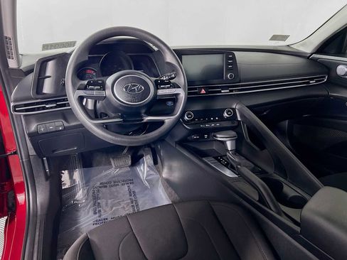Certified 2023 Hyundai Elantra SEL FWD image 9