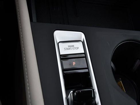 New 2026 Volkswagen Atlas SE image 14