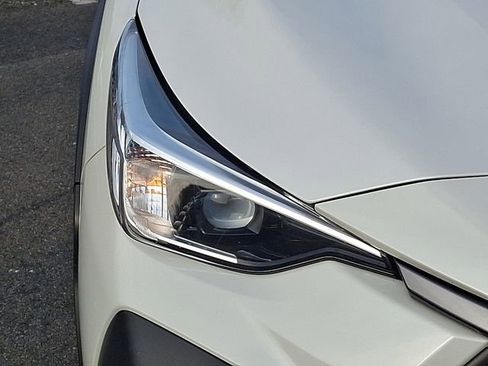 Used 2024 Subaru Crosstrek 2.0i Premium image 9