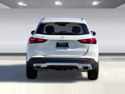 Used 2026 Mercedes-Benz GLA 250 image 9