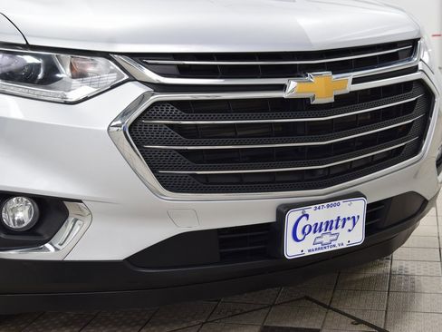 Used 2018 Chevrolet Traverse LT image 13