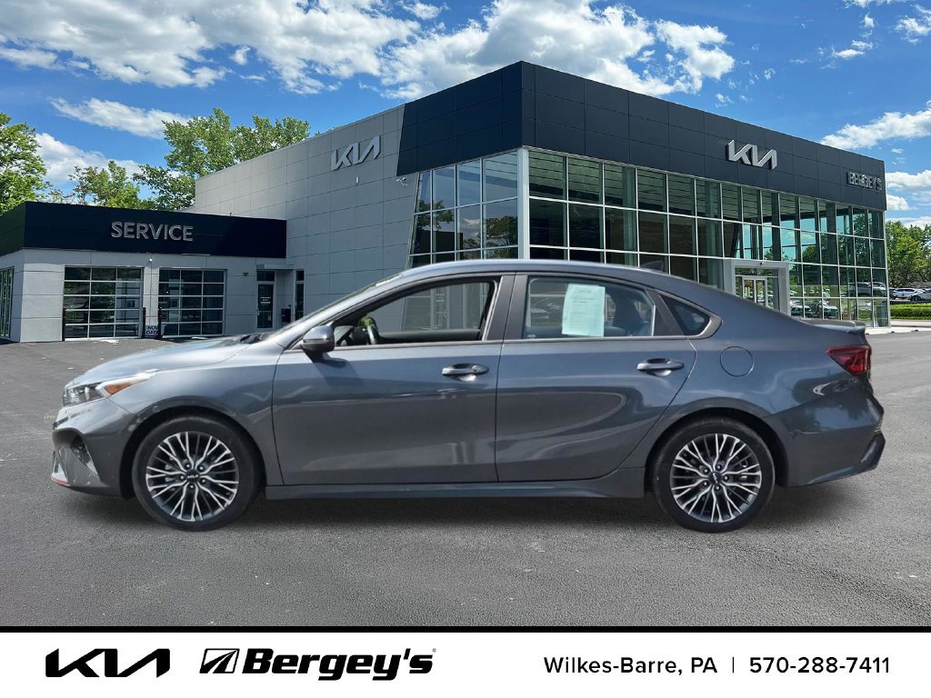 Certified 2024 Kia Forte GT-Line FWD image 9