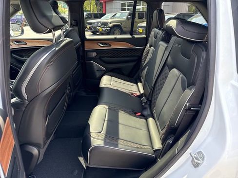 New 2026 Jeep Grand Cherokee Summit AWD/4WD image 13