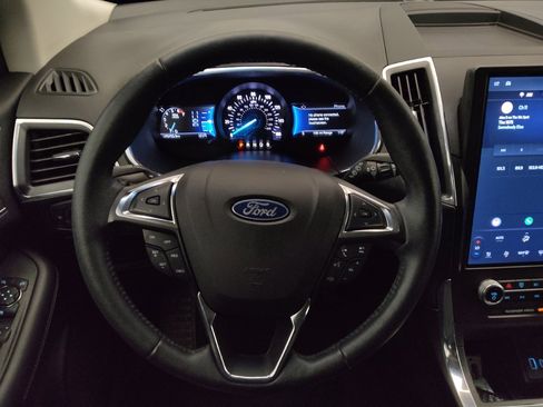 Used 2021 Ford Edge Titanium w/ Cargo Accessory Package FWD image 22