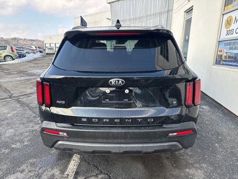 Certified 2021 Kia Sorento S image 4