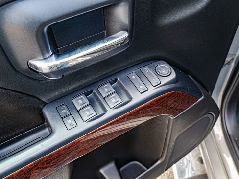 Used 2017 GMC Sierra 2500 SLE image 18