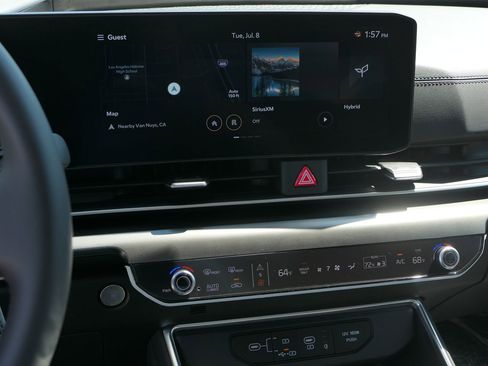 New 2025 Kia Carnival SX Prestige image 18