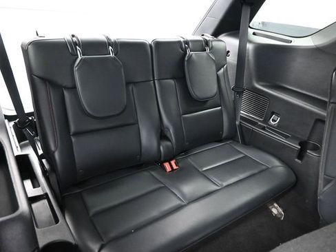 Used 2025 Ford Explorer ST-Line image 9