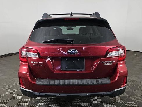 Used 2017 Subaru Outback 2.5i Limited AWD/4WD image 19