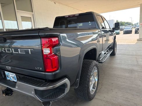 Used 2020 Chevrolet Silverado 2500 LTZ w/ LTZ Texas Edition AWD/4WD image 4