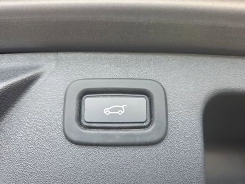 Used 2020 Land Rover Discovery Sport S R-Dynamic AWD/4WD image 13