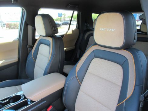 Used 2025 Chevrolet Equinox ACTIV w/ Safety and Technology Package image 19