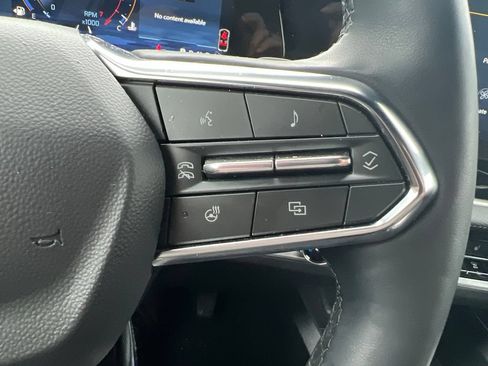 Used 2026 Chevrolet Equinox LT w/ Convenience Package II FWD image 9